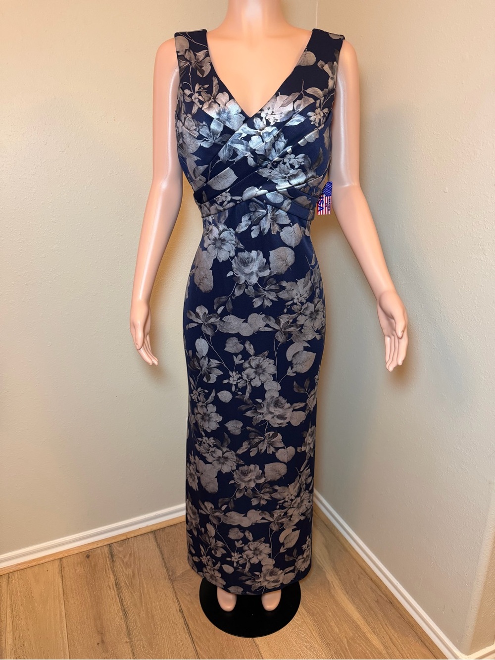 R&M Richards Navy and Silver Floral V-Neck Maxi Dress